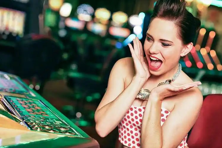 Antarmuka aplikasi Togel 2D topan33 menampilkan pilihan taruhan dan hasil real-time